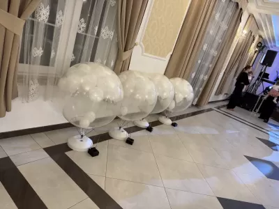 Wybuchowe balony na pierwszy taniec pary młodej w Warszawie
